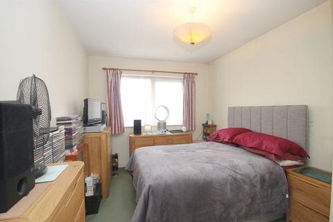 2 bedroom apartment for sale, Oldfield Lane North, Greenford