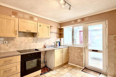 3 bedroom terraced house for sale, Churchill Close, Calne SN11