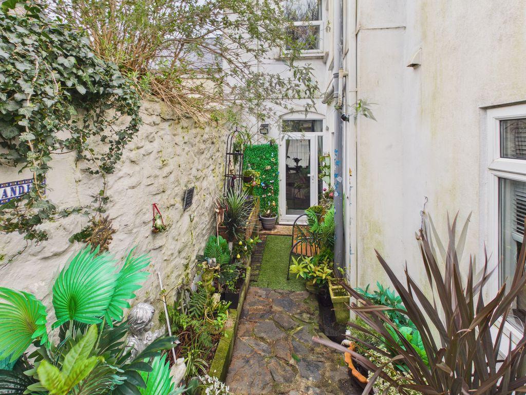 Rear Courtyard
