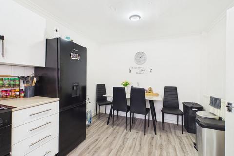 3 bedroom end of terrace house for sale, Burtondale, Telford TF3