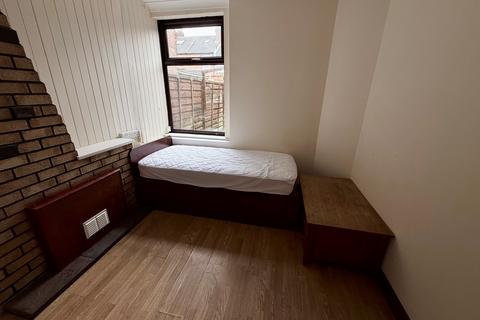 undefined, College Street, GRANTHAM, NG31