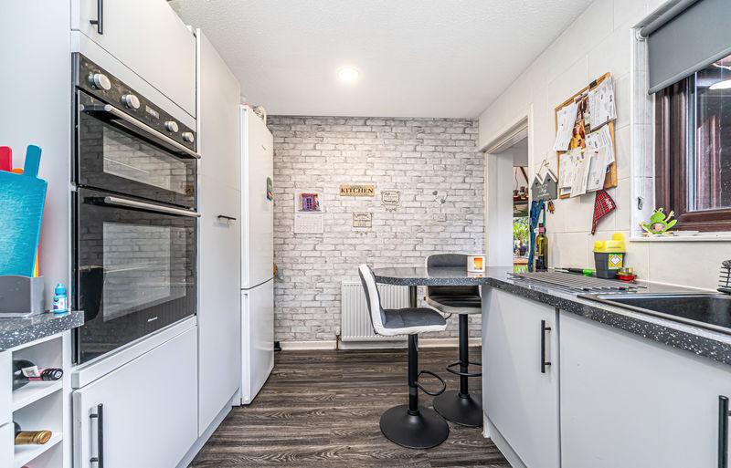 Breakfasting Kitchen