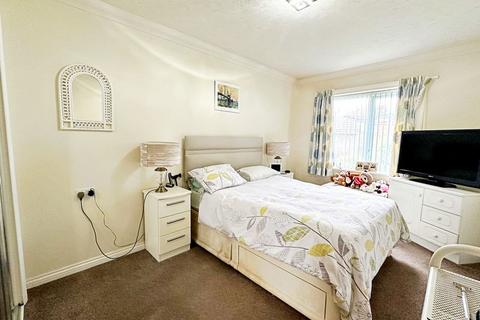 2 bedroom apartment for sale, Defford Road, Pershore