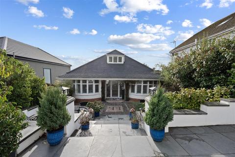 4 bedroom detached house for sale, Hendrefoilan Road, Sketty, Swansea