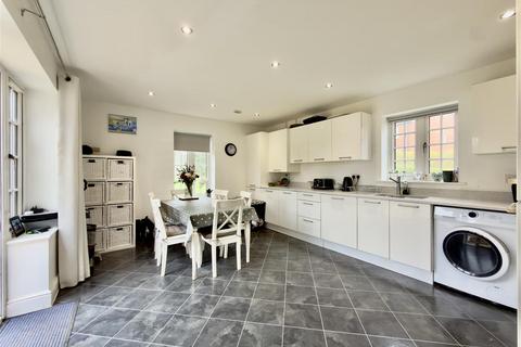 undefined, John Campbell Close, Flore NN7