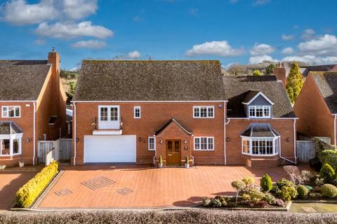 2 Drayton Grove, Belbroughton DY9