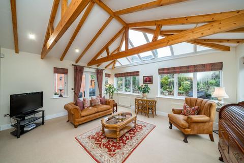 5 bedroom detached house for sale, 2 Drayton Grove, Belbroughton DY9
