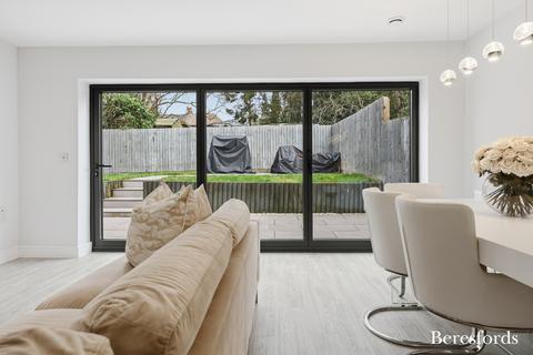 3 bedroom semi-detached house for sale, Burntwood Way, Brentwood, CM14