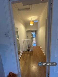 1 bedroom flat to rent, Top  -  Townmead Road, London, SW6