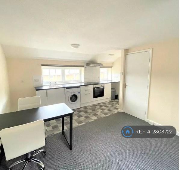Lounge/Kitchen