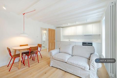 3 bedroom flat to rent, Deptford High St, London, SE8