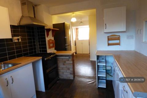 3 bedroom terraced house to rent, Kent Close, Exeter, EX2