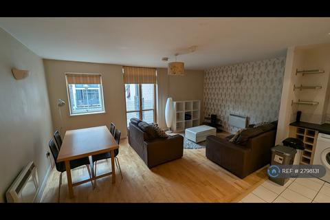 2 bedroom flat to rent, The Garden House, Manchester, M4
