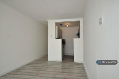 1 bedroom flat to rent, New Road, Portsmouth, PO2