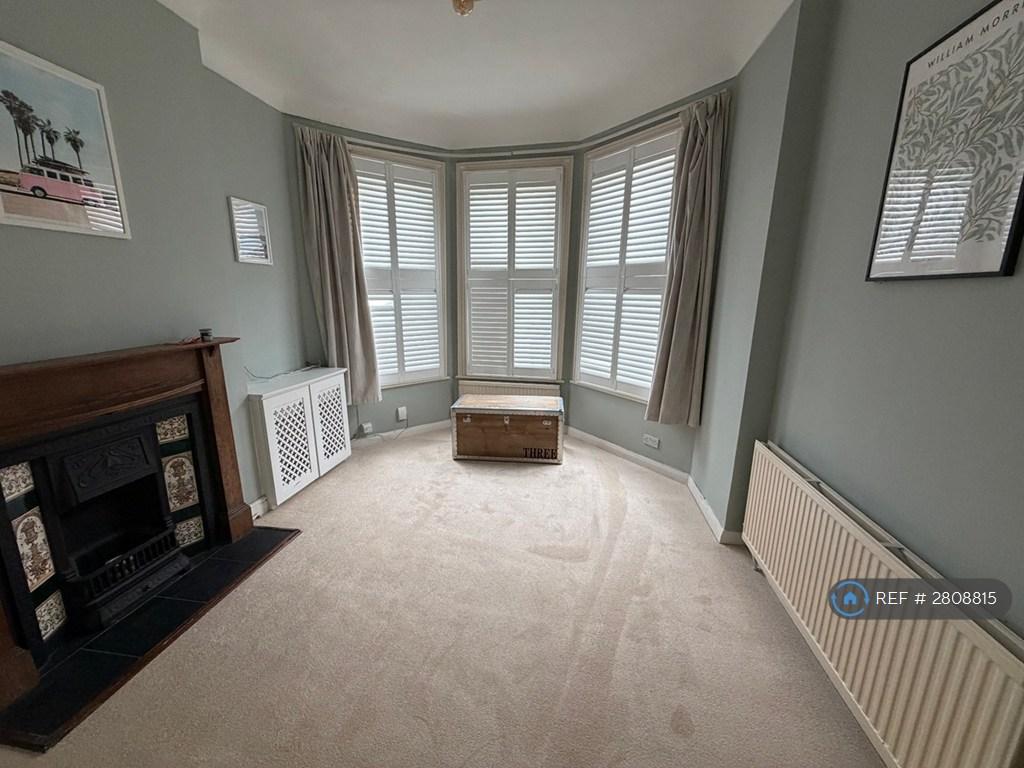 1st Bedroom/Lounge