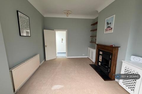 2 bedroom flat to rent, Umfreville Road, London, N4