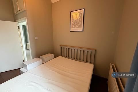 2 bedroom flat to rent, Umfreville Road, London, N4