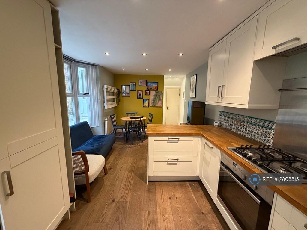 Kitchen/Lounge
