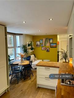 undefined, Umfreville Road, London, N4