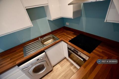 2 bedroom flat to rent, Christchurch Road, Bournemouth, BH7