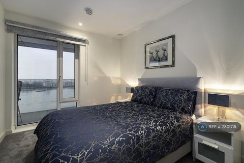 2 bedroom flat to rent, Deveraux House, London, SE18