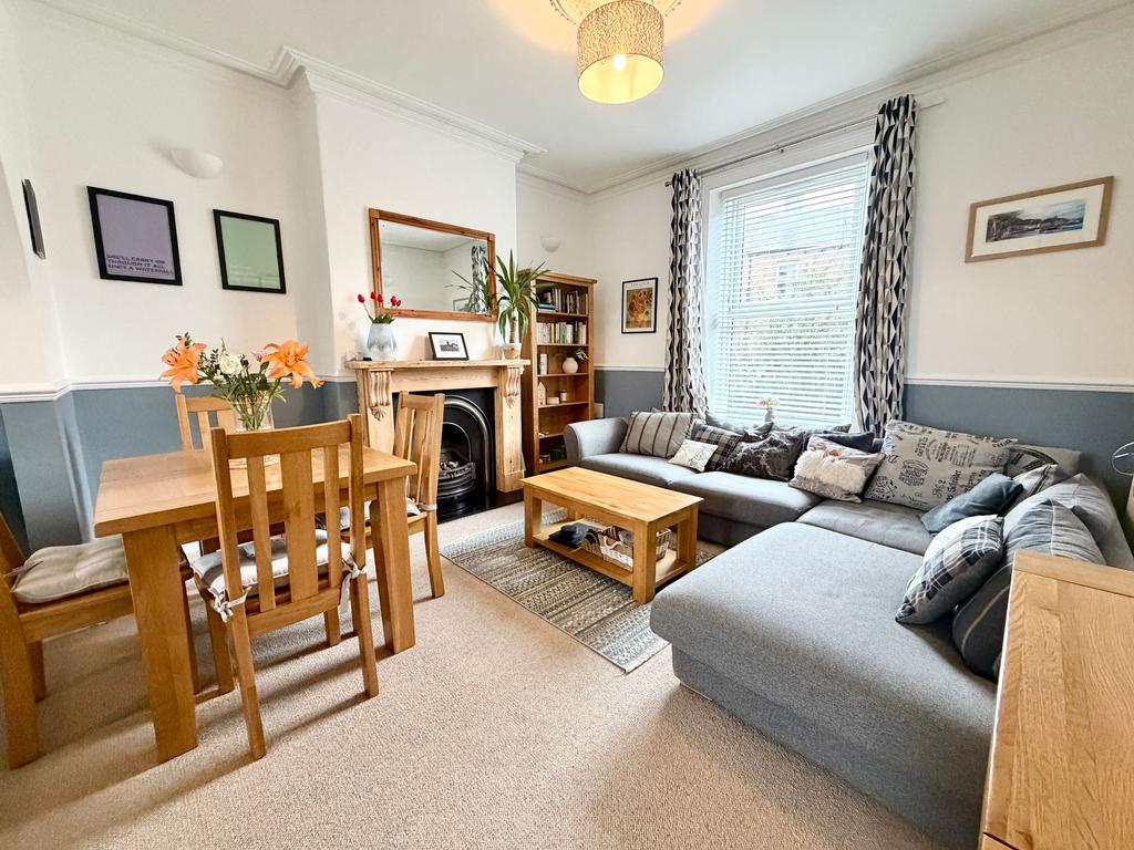 Sitting dining room
