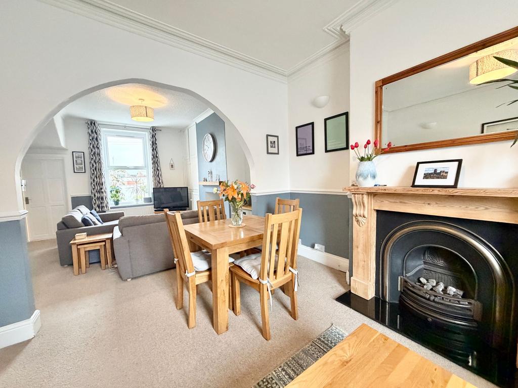 Sitting dining room