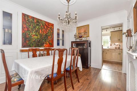 3 bedroom detached house for sale, London Road, Faversham, Kent