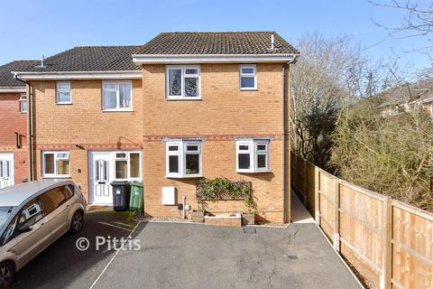 2 bedroom end of terrace house for sale, Nelson Drive, Cowes PO31