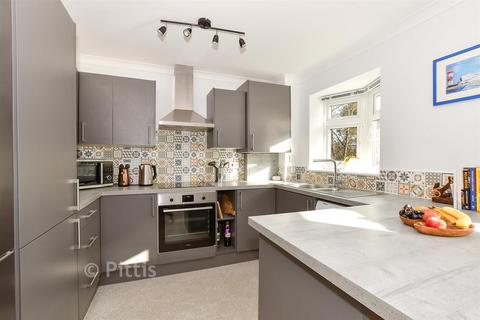 2 bedroom end of terrace house for sale, Nelson Drive, Cowes PO31