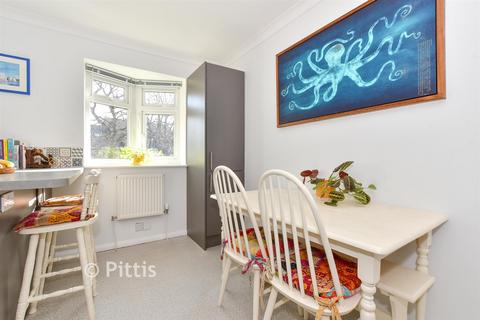 undefined, Nelson Drive, Cowes PO31
