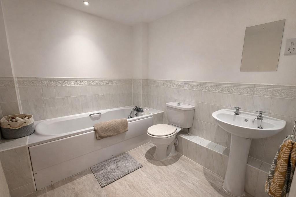 Bathroom.jpg
