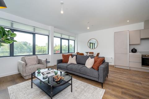 1 Lakeside Close Staines-upon-thames TW18