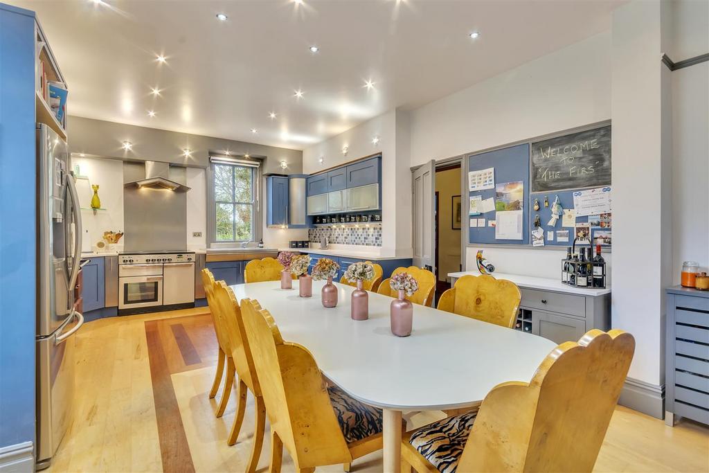 Kitchen/Breakfast Room