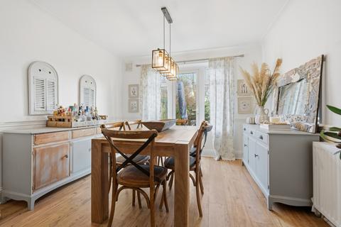 3 bedroom semi-detached house for sale, Friary Close, North Finchley N12