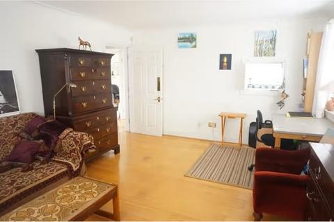 undefined, Groves Close, Bourne End, SL8