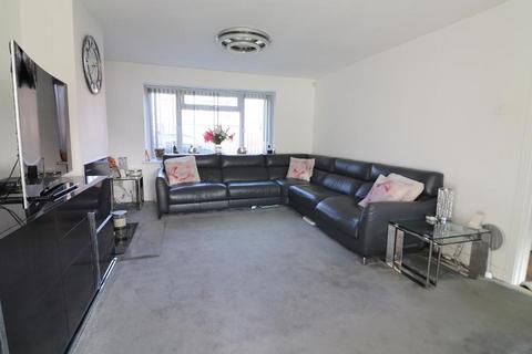 undefined, Luton LU3