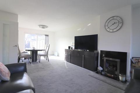 undefined, Luton LU3