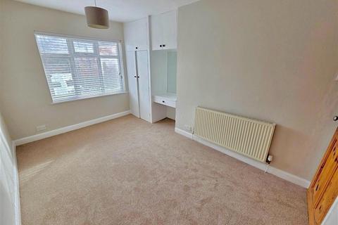 3 bedroom terraced house for sale, Trelawn Close, Sherwood, Nottingham, NG5 4DG