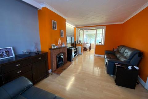 undefined, Elm Park, Hornchurch RM12