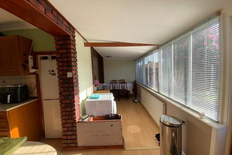 undefined, Elm Park, Hornchurch RM12