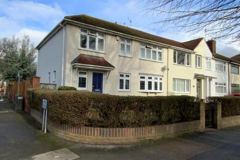 Elm Park, Hornchurch RM12