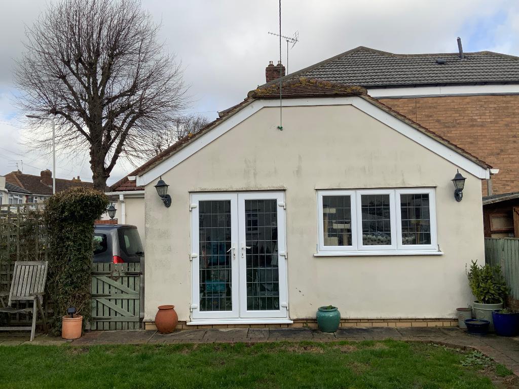 OUTBUILDING 15'1 x 8'3
