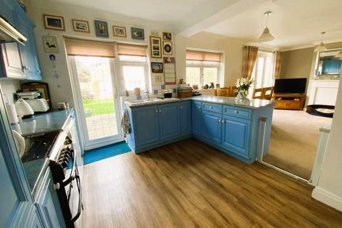 undefined, Elm Park, Hornchurch RM12