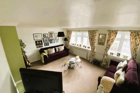 undefined, Elm Park, Hornchurch RM12