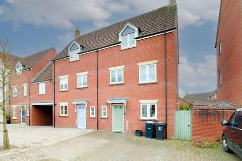 4 bedroom semi-detached house for sale, Osmund Road, Devizes, SN10 3GD