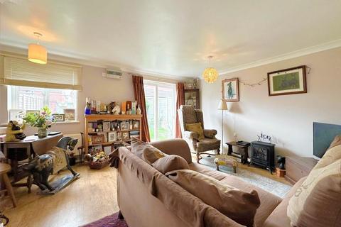 4 bedroom semi-detached house for sale, Osmund Road, Devizes, SN10 3GD