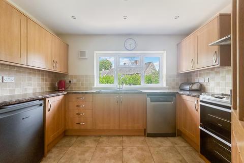 3 bedroom bungalow for sale, Hatchers Crescent, Blunsdon, SN26
