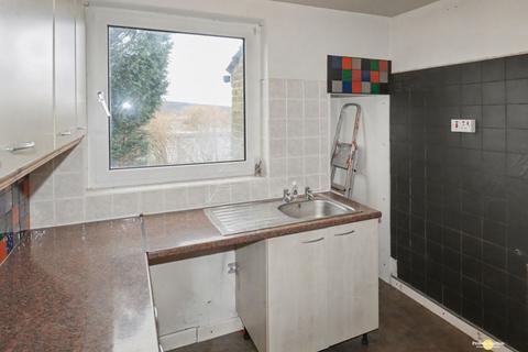 3 bedroom semi-detached house for sale, Thorpe Green Drive, Huddersfield HD7