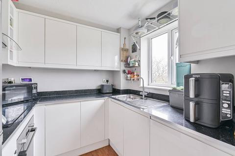 2 bedroom flat to rent, Peartree Avenue, Earlsfield, London, SW17